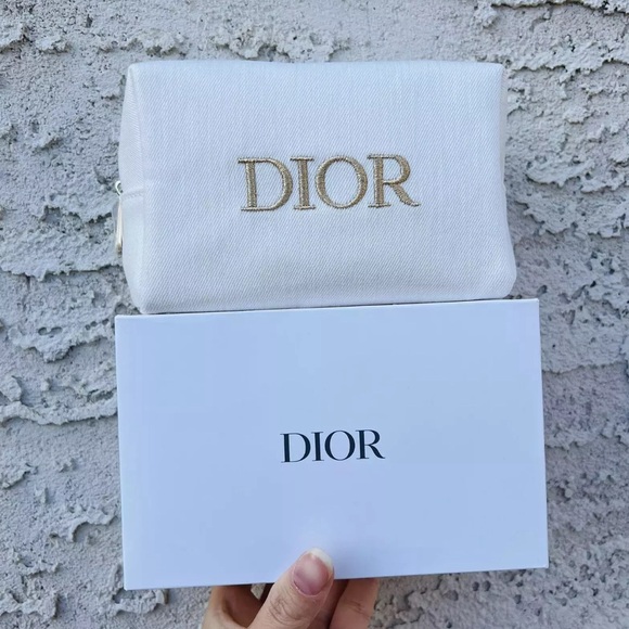 Dior Makeup Pouch - Picture 1 of 3